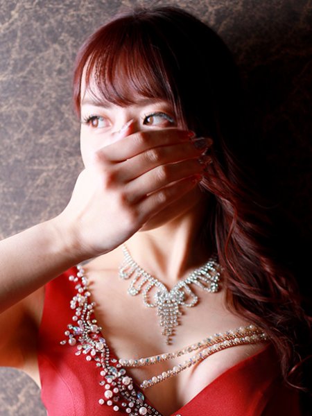 逢坂えれなさん